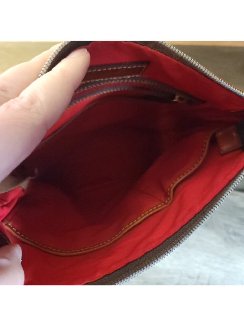 Dooney & Bourke Bordeaux Nylon Cross Body Red Interior Leather Strap & Trim NWOT - Picture 11 of 11